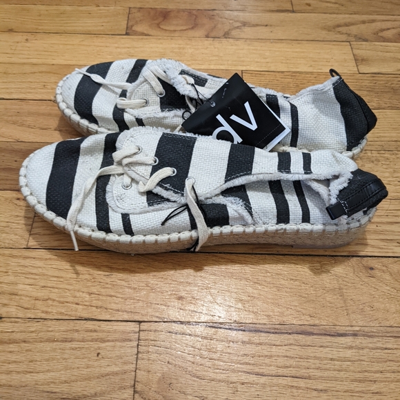 Women's Platform Espadrille Lace Up - Picture 2 of 2